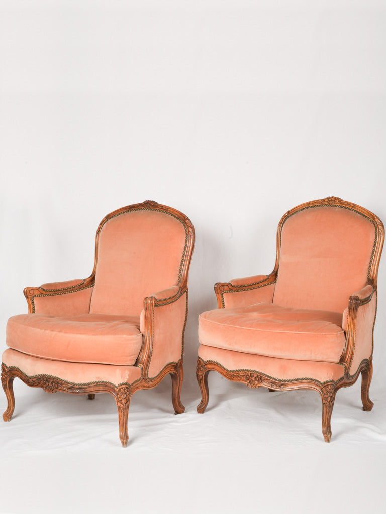 19th century pair of French Louis XV style berg re armchairs w