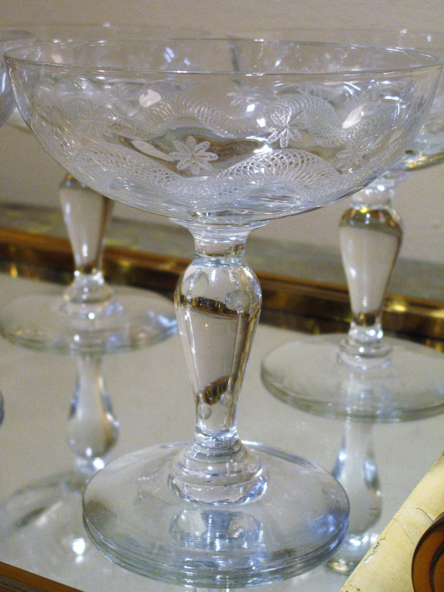 Set of 12 champagne glasses, first half of the 19th century - Ref