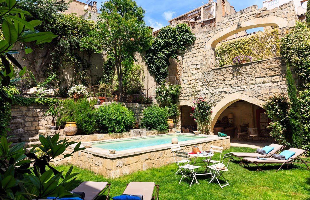 6 Luxury properties in Paris & Provence – Chez Pluie