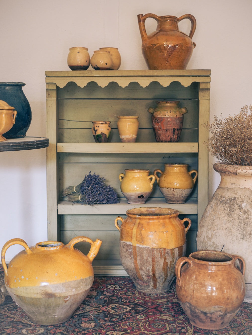 Country-style vintage ochre confit pot  