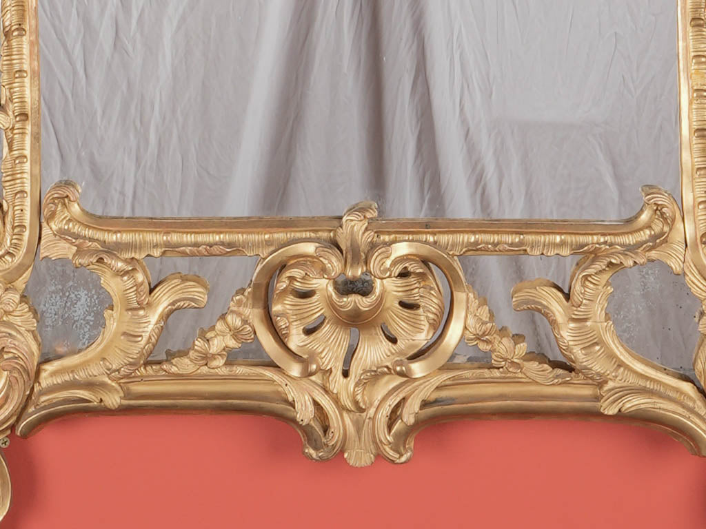 Luxurious Gilded Foliage Wall Mirror