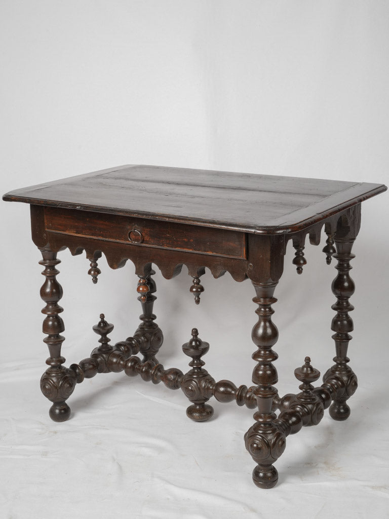 Elegant 17th-century Louis XIII table