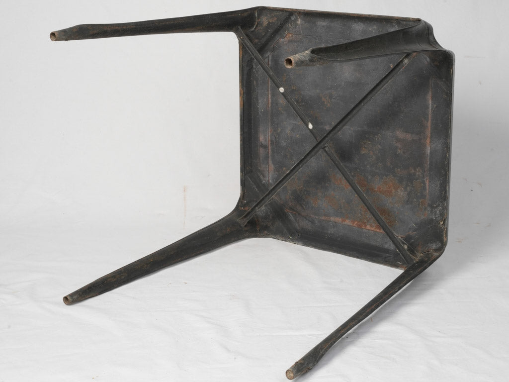 Iconic French metal square table - Stylish