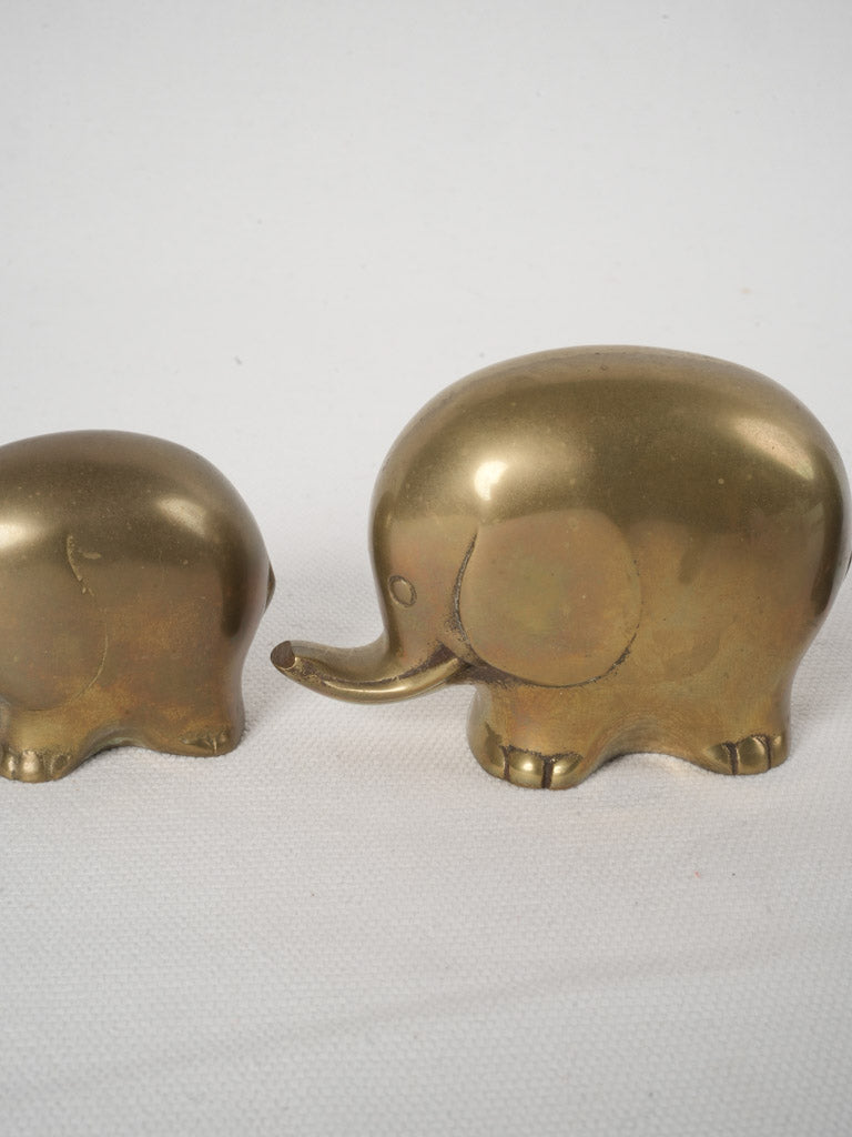 Family of 3 Charming Brass Elephant Sculptures / Paperweights