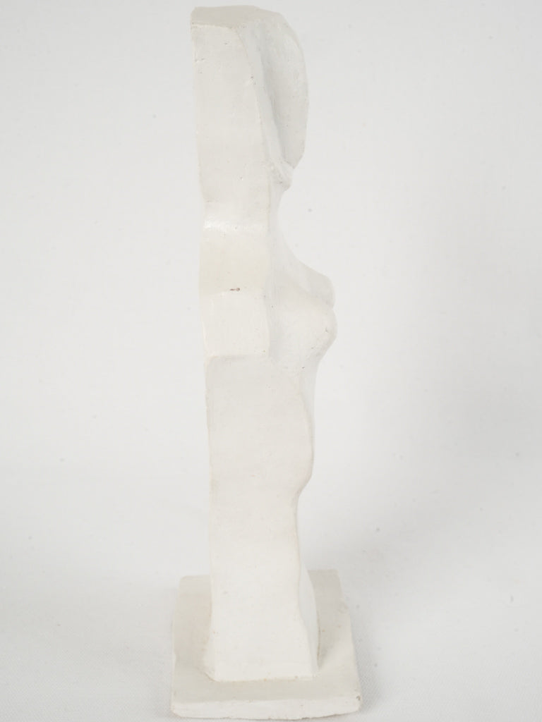 Expressive femininity abstraction sculpture