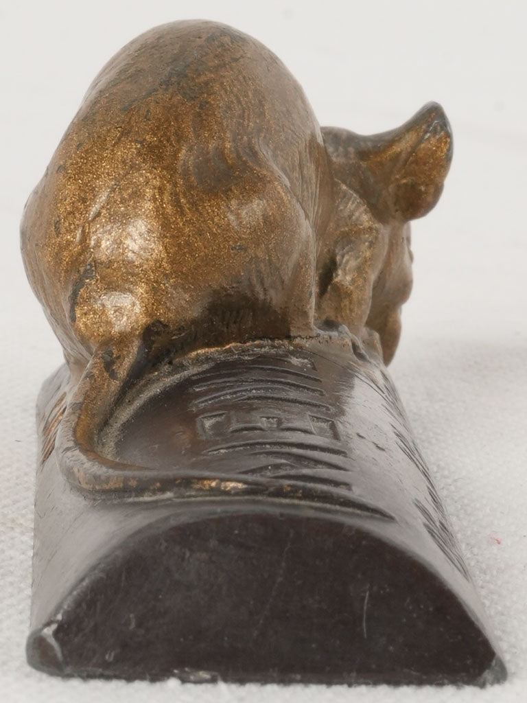 Early 20th-Century French Regule Mouse Paperweight - Chocolate Menier