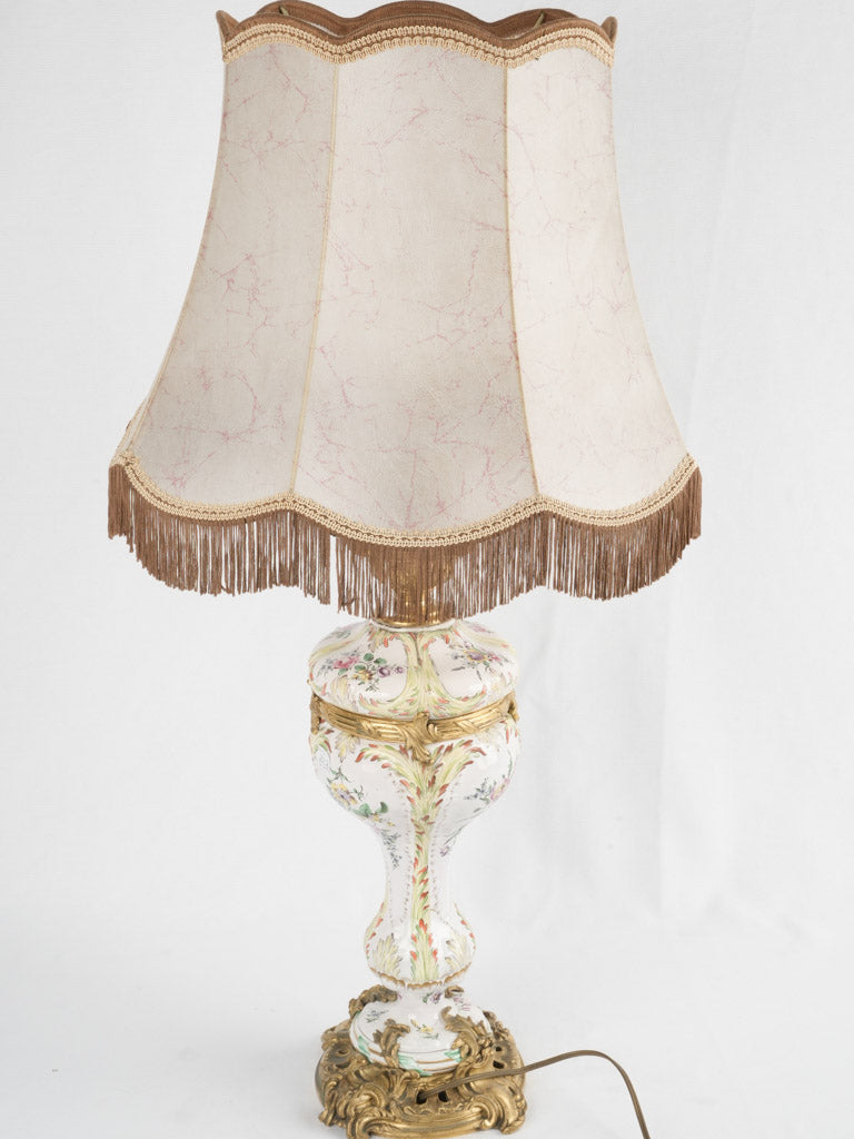 Vintage pink bouquet adorned lamp