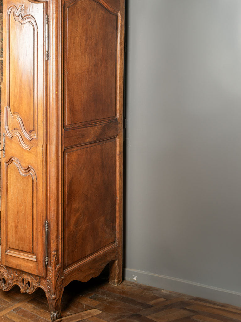 18th century French armoire - walnut 90½" x 59"