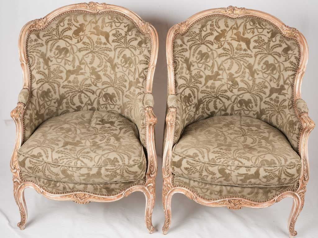 Timeless design decorative armchairs