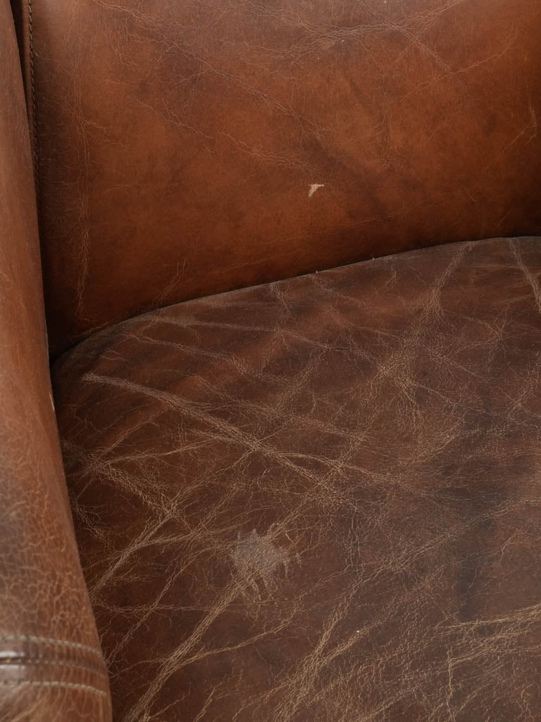 Sophisticated chocolate-brown leather seats