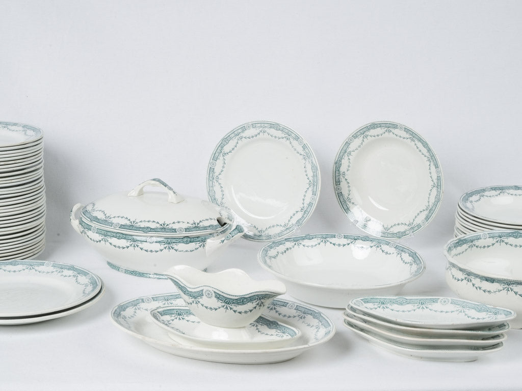 Timeless green & white 58-piece tableware assortment