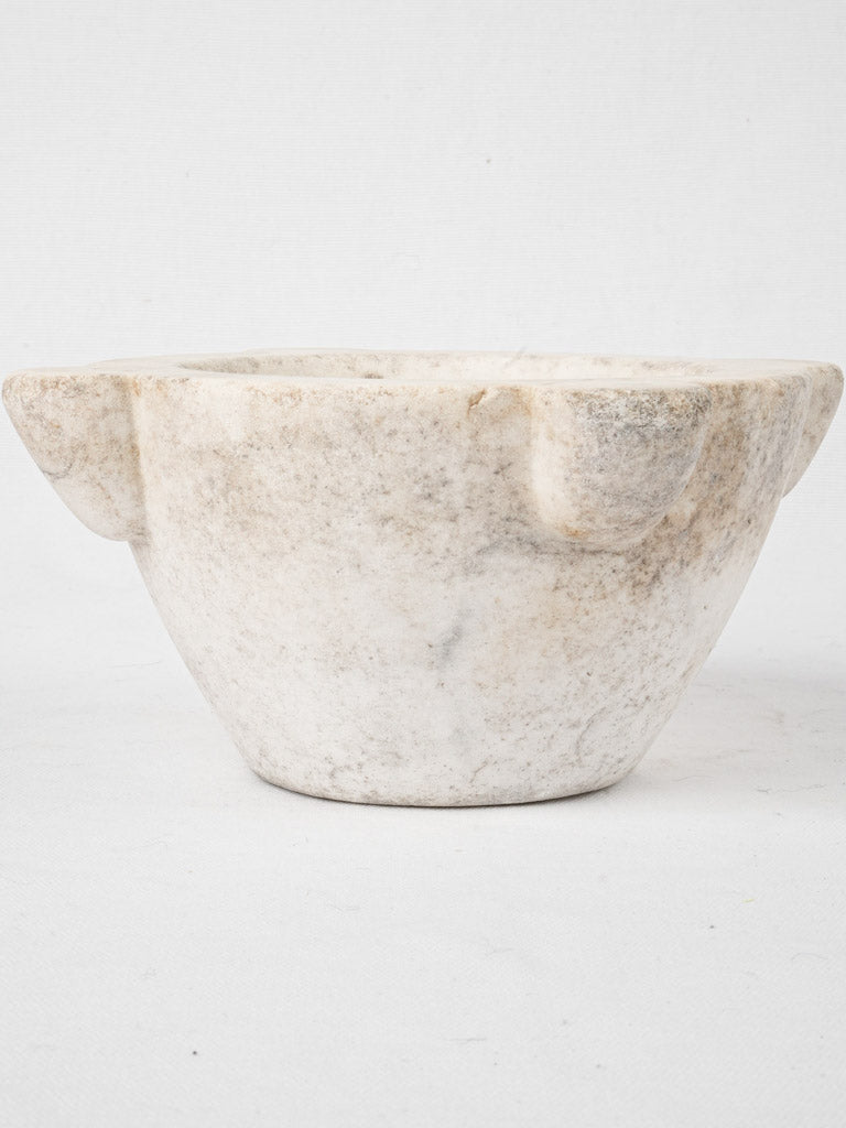 Vintage lobe-designed marble mortar