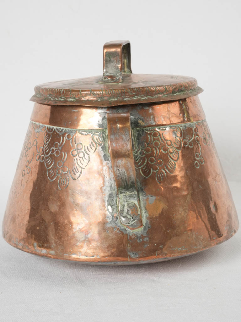 Elegant 18th-century French copper cooker