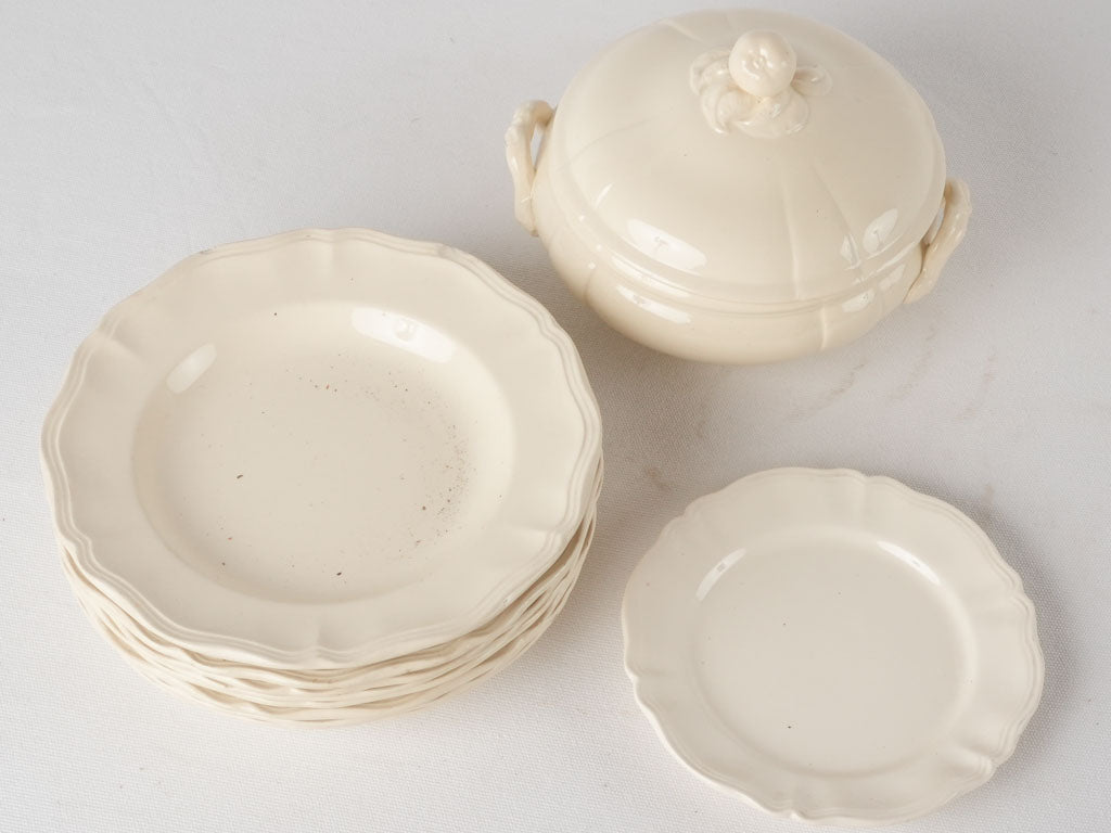 Antique Sarreguemines  tureen & plates - creamware 10 pieces