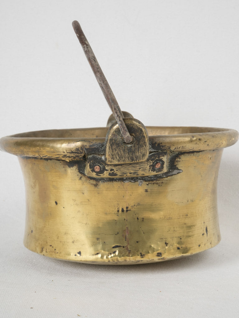 Aged brass hearth cooking vessel