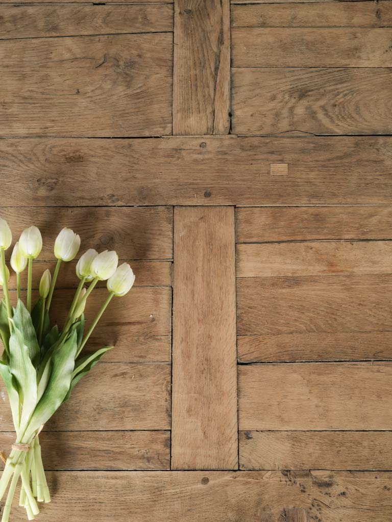 Classic Louis XIII-style oak square table