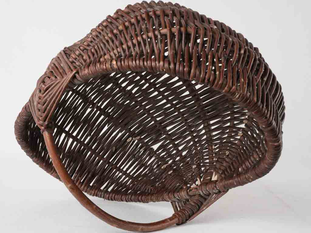 Wicker harvest basket - broad 17¾"