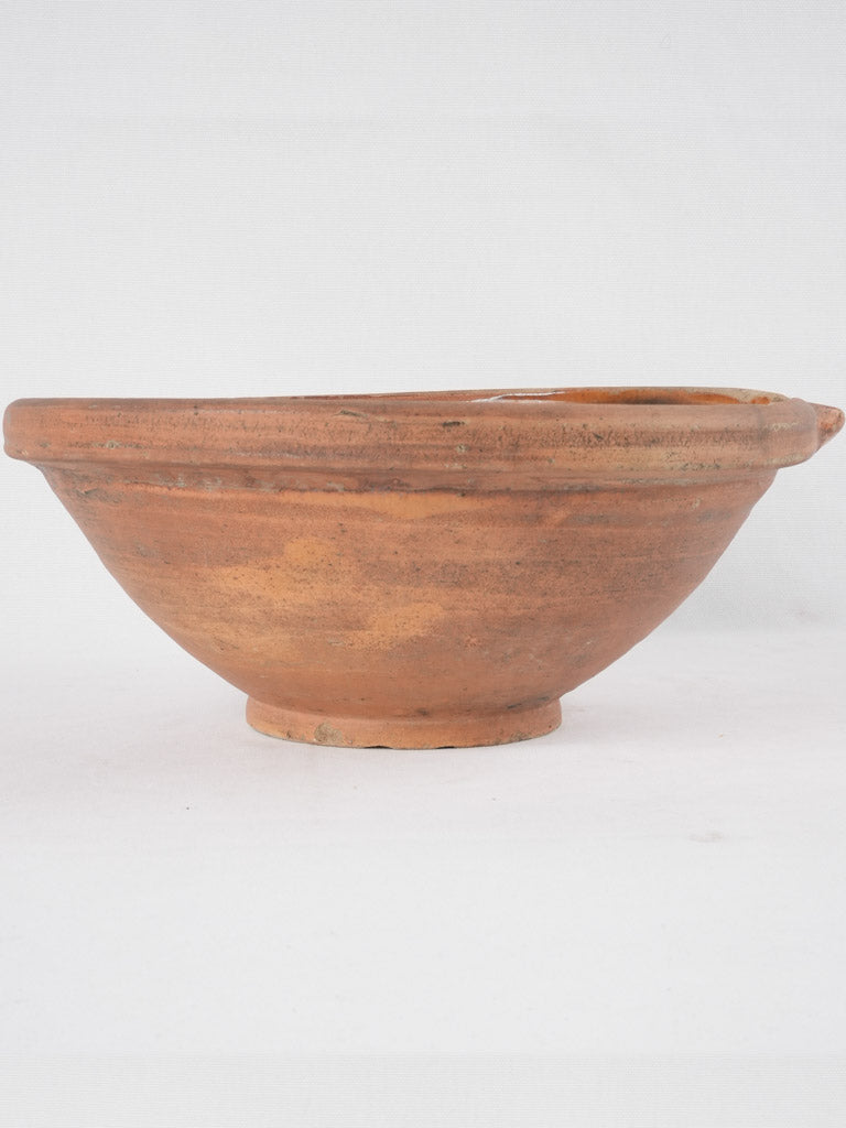 Classic terracotta pouring salad bowl