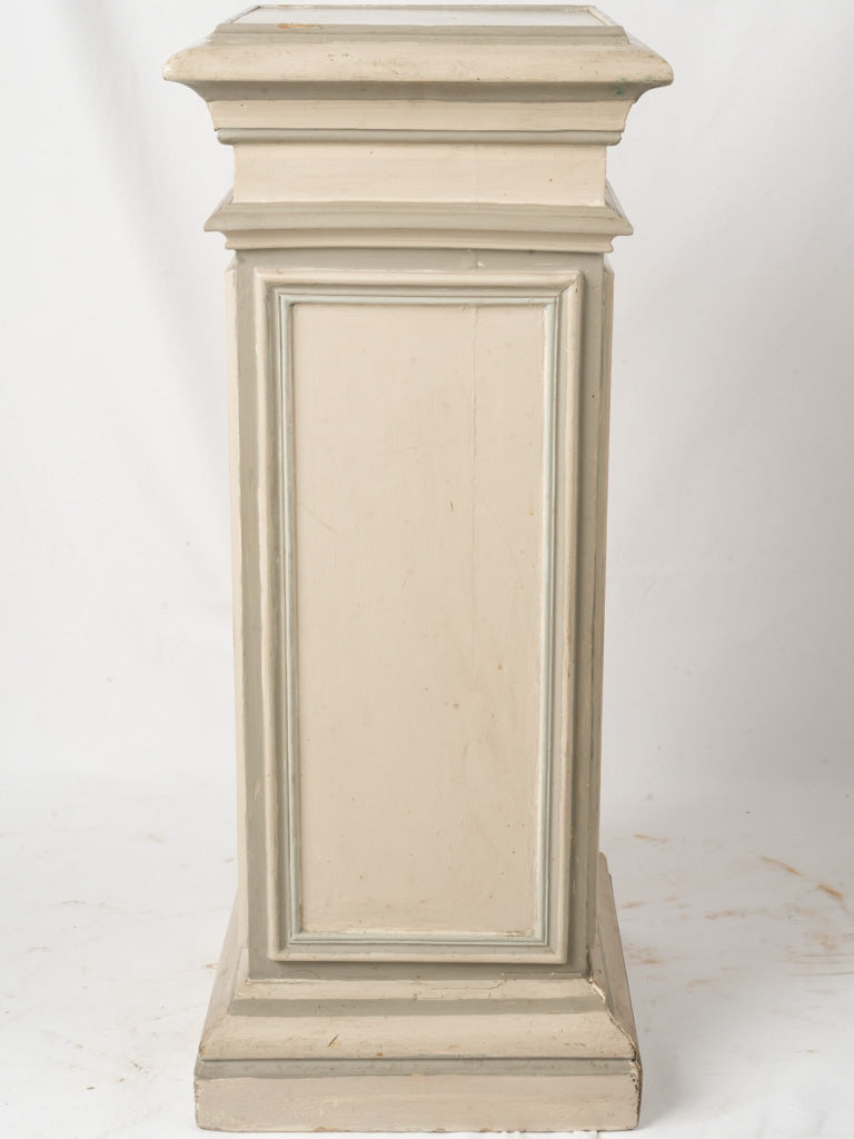 Simple elegant column stand  