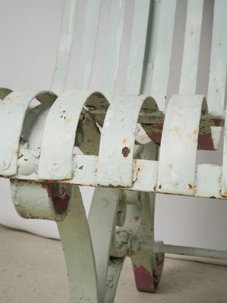 Nineteenth-century decorative slatted bench