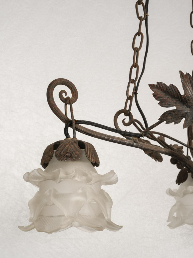 Retro style floral-shaped lantern light