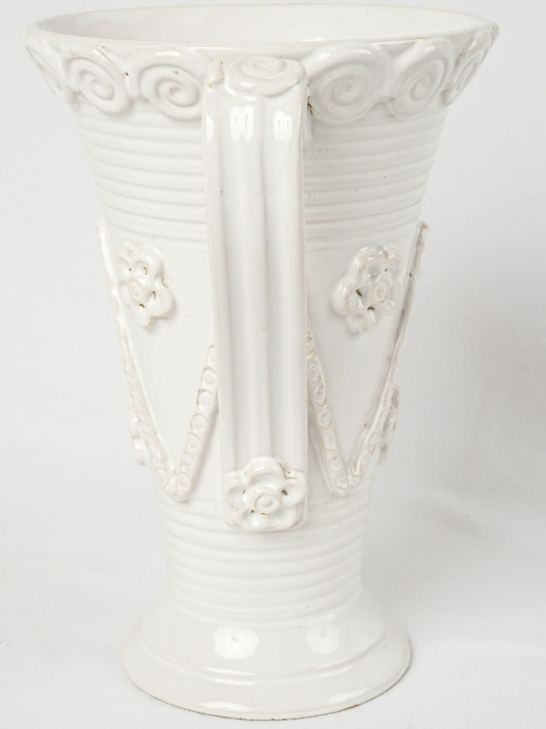 Charming antique French daisy garland vase