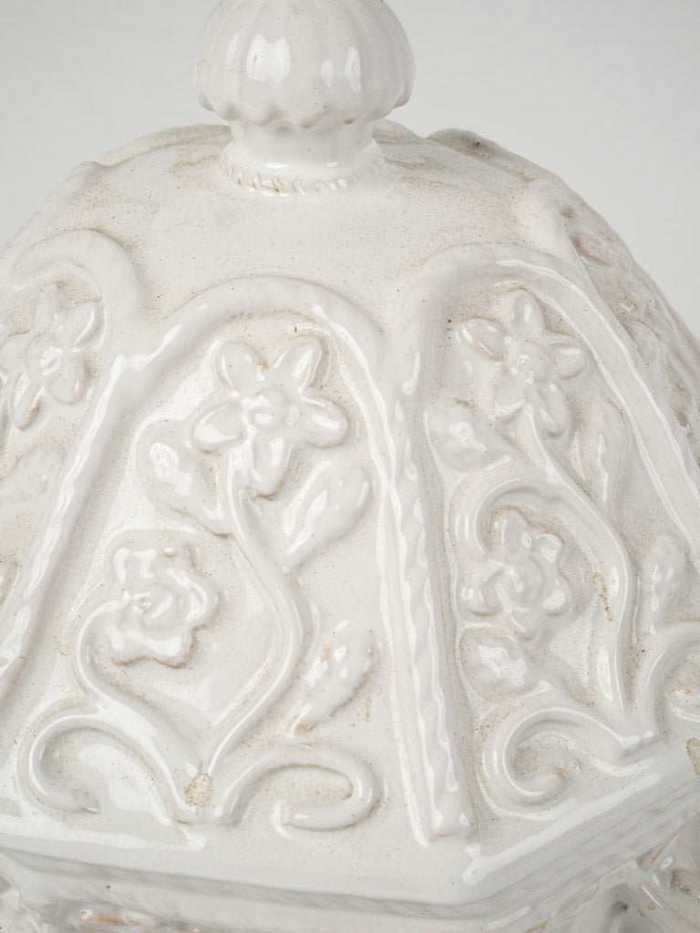 Distinguished white glazed platter