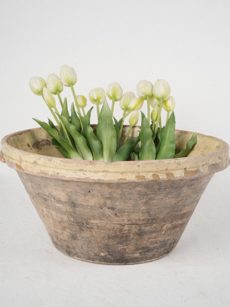 Antique Provençal yellow tian bowl