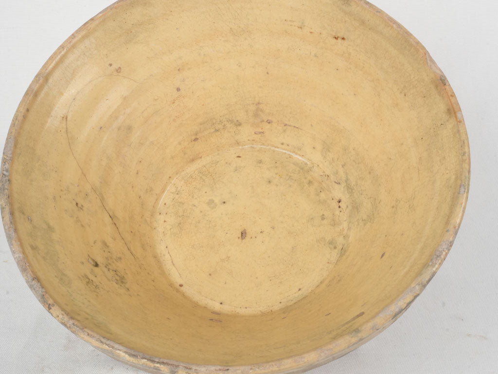 Decorative antique cooking bowl