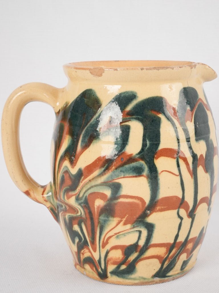 Marbled green-red nineteenth-century ceramics