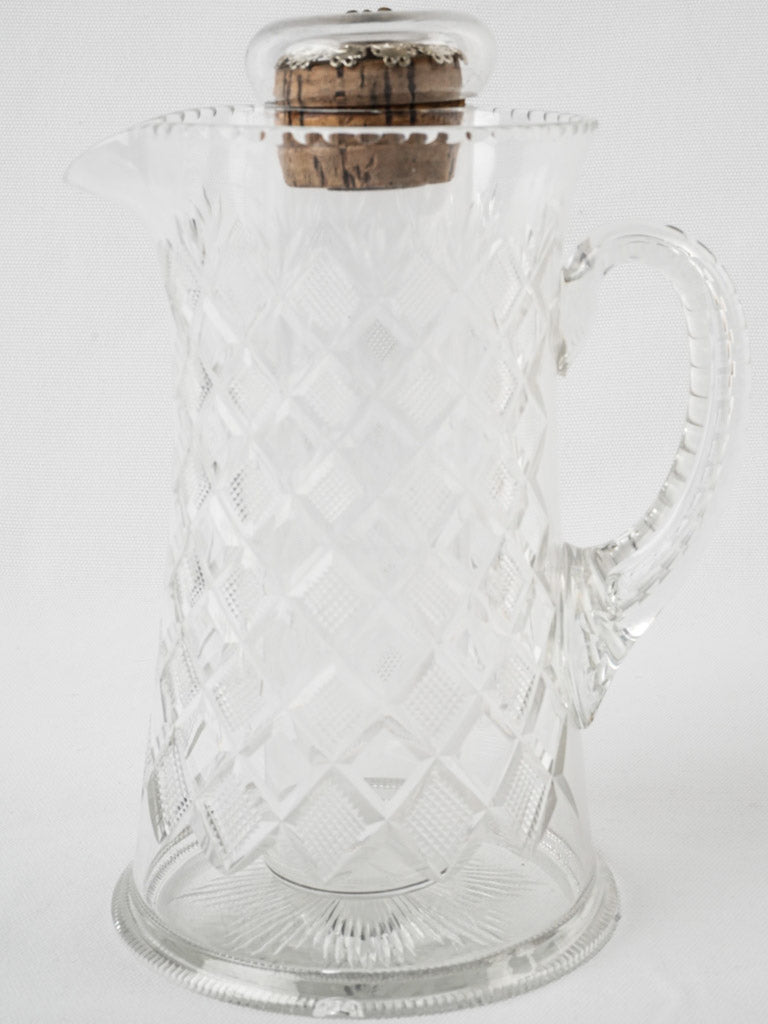 Timeless ice compartment serving pitcher