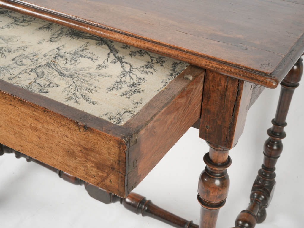 Robust baluster-turned leg table  