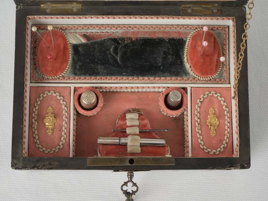 Antique French theatre-style fashion necessities organizer