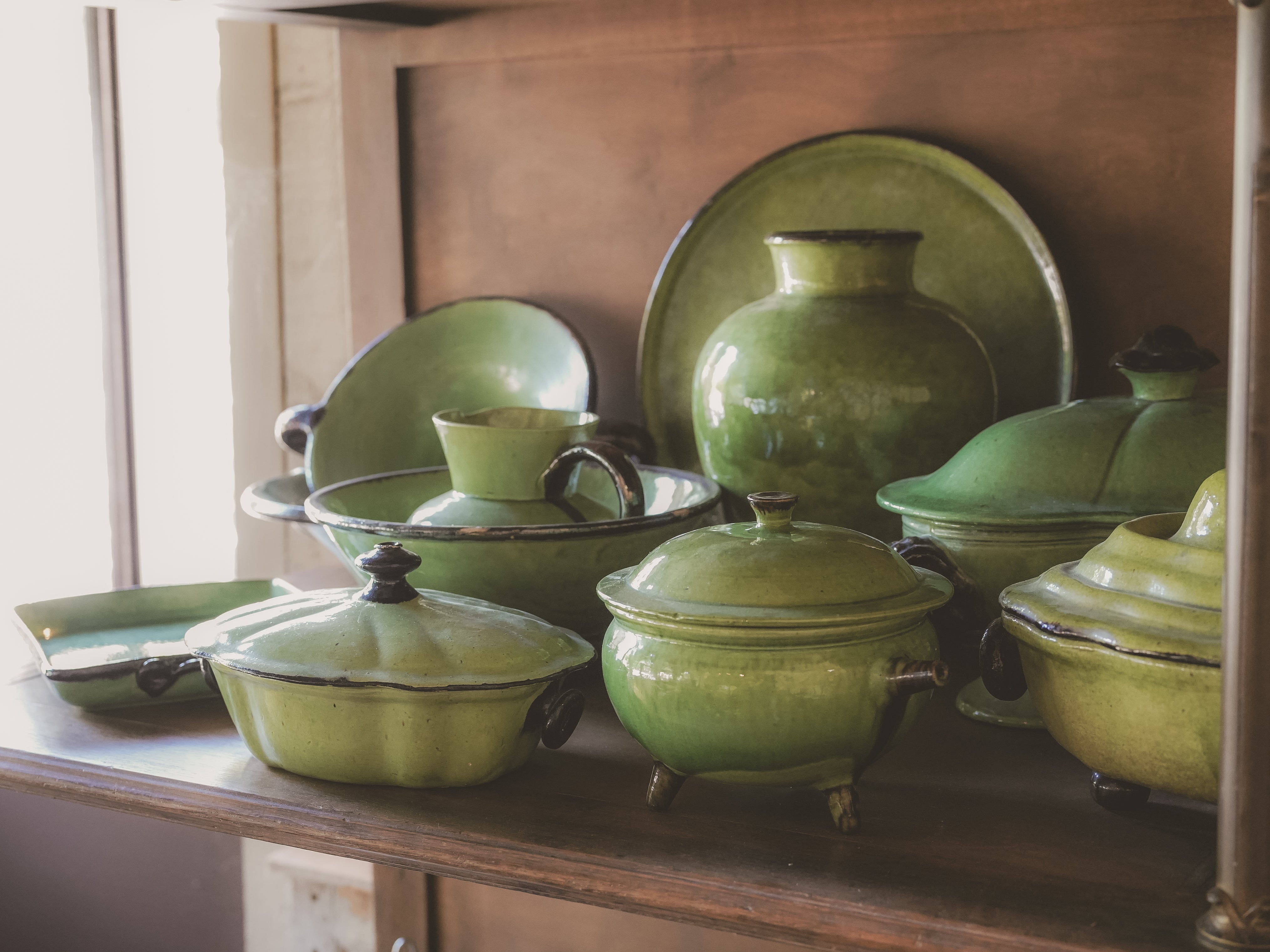 Distinctive Dieulefit vintage floral tureen