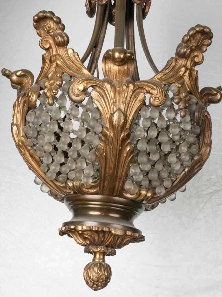 Elegant glass-strung European lighting piece