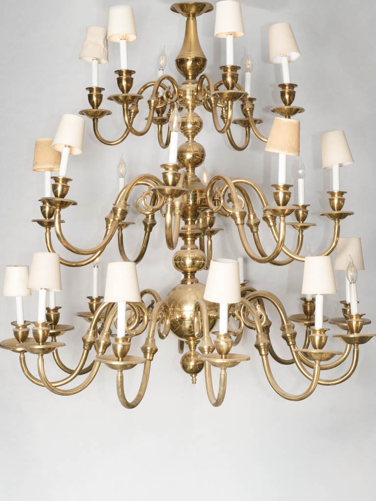 Elegant, vintage French chandelier 