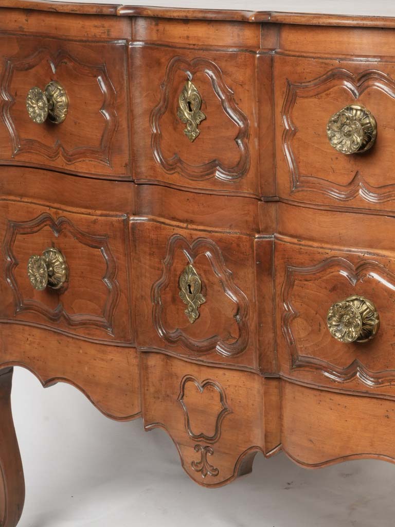 Graceful Provençal cabinet