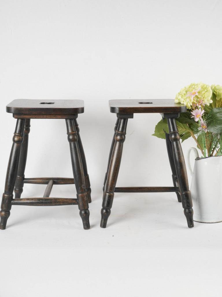 Clover-cutout Alpine Jura bar stools