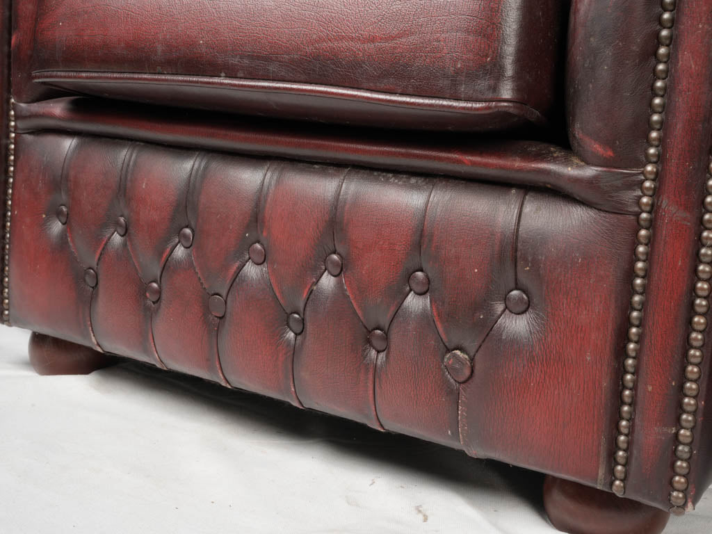 Classic Design Chesterfield Sofa