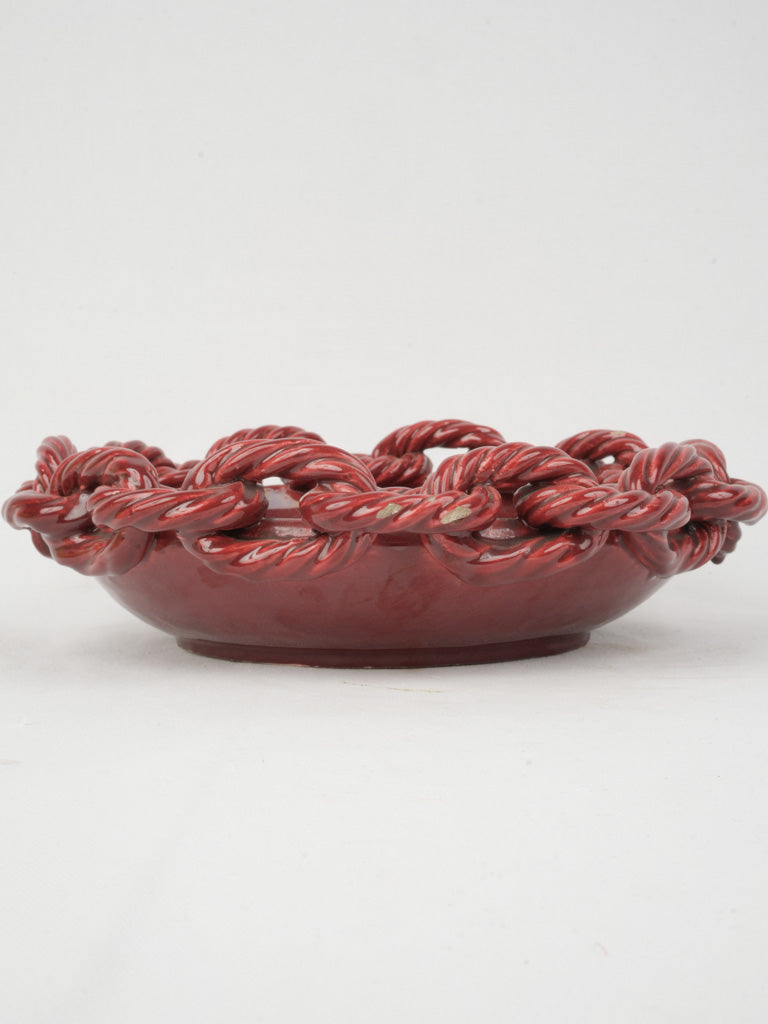 Elegant rope-like chain ceramic bowl