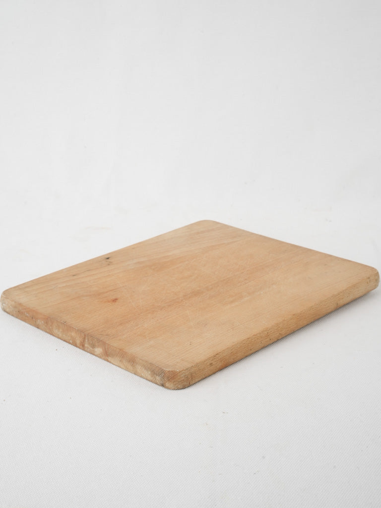 Authentically worn wood chopping board