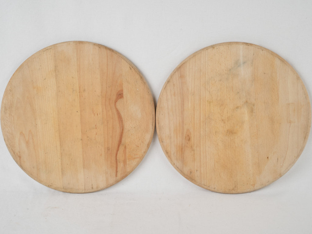 Authentic, farmhouse-style circular cutting boards