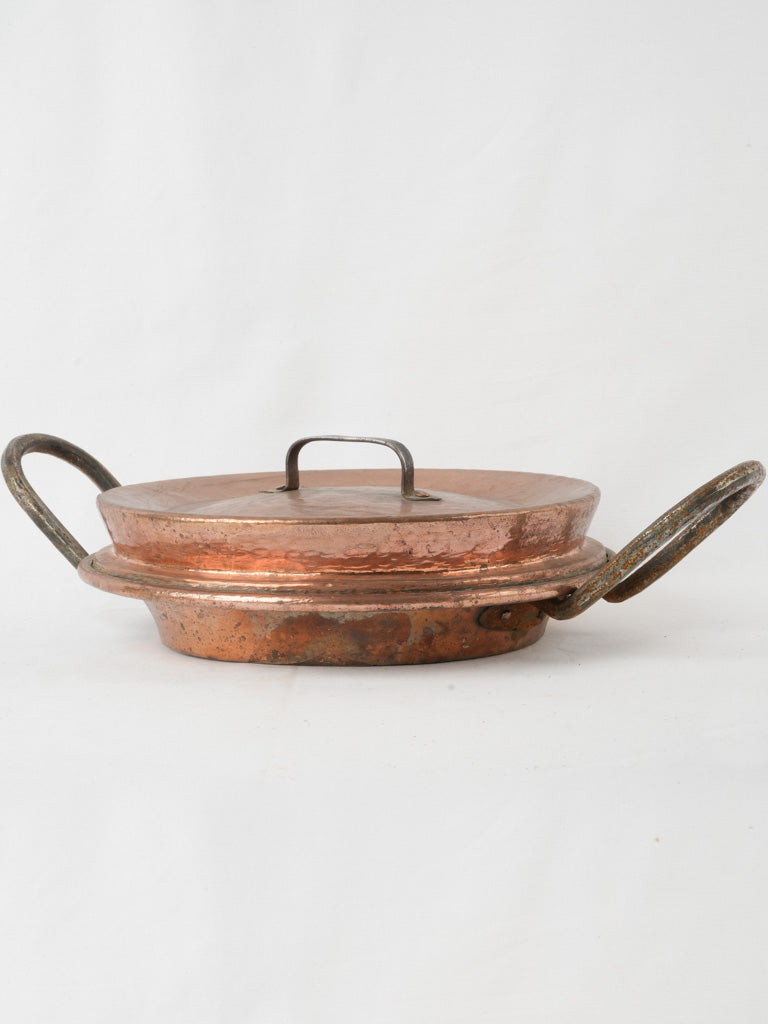 Elegant 19th-century warm copper pot