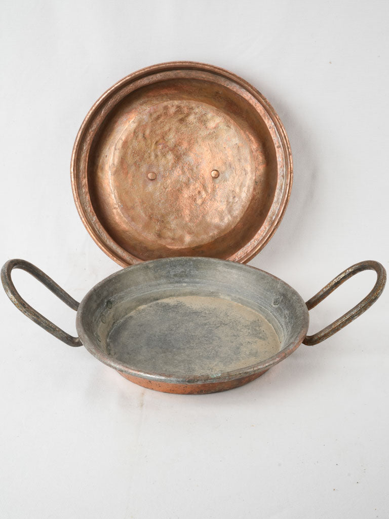 Elegant Provençal copper bread oven pot