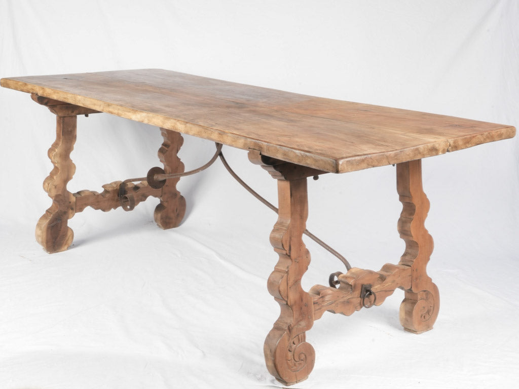 Dining table walnut - Large   