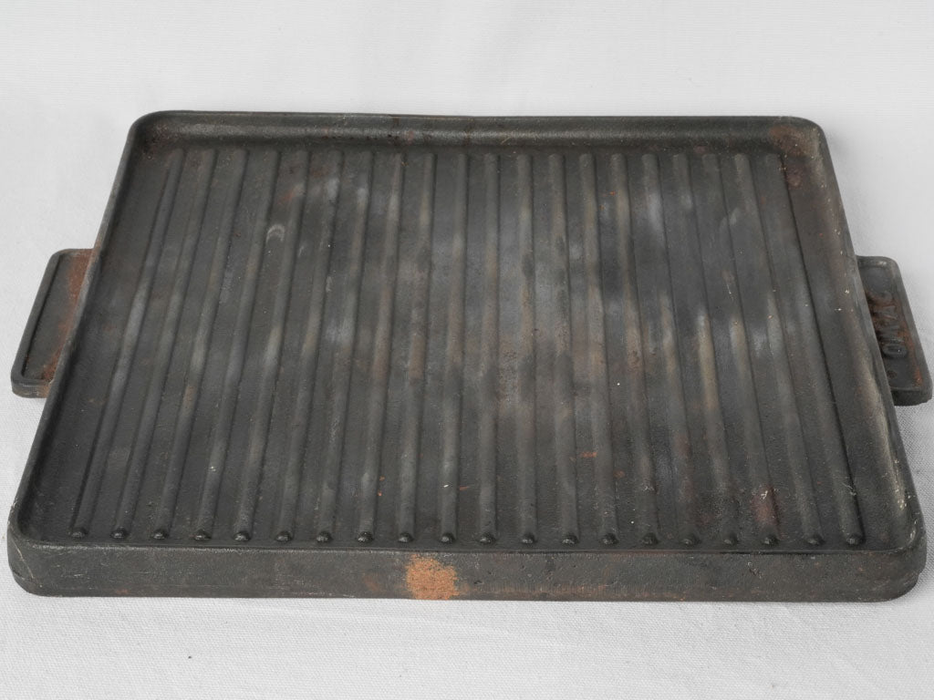 Durable black grill pan