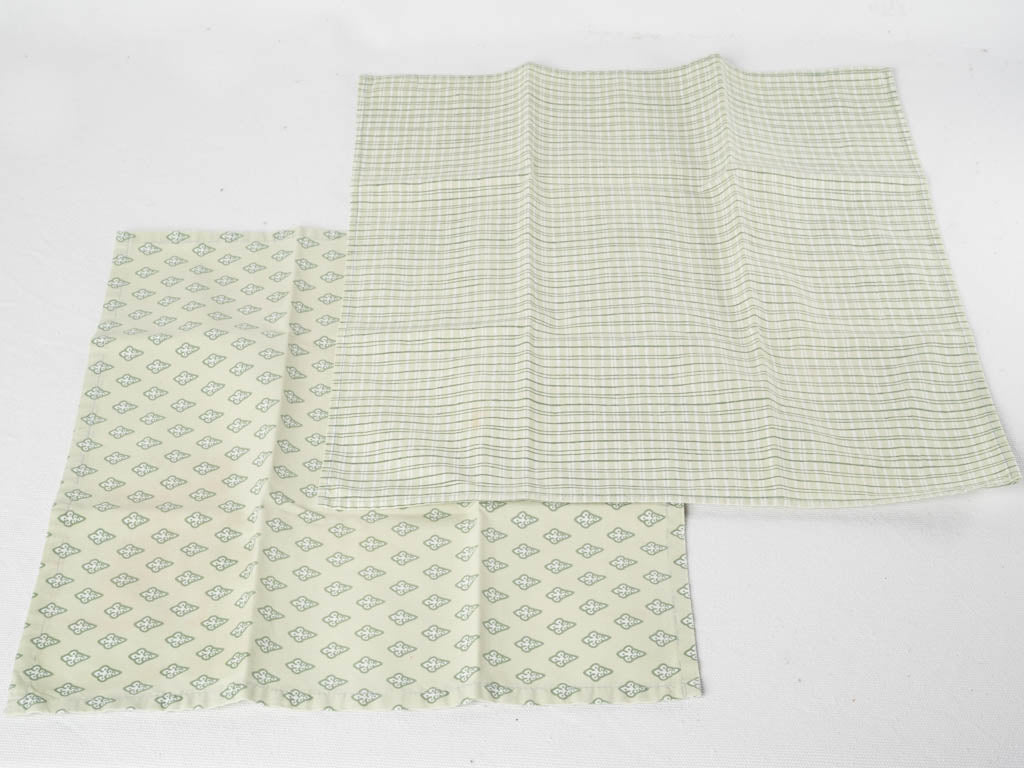 Elegant green and ocher serviettes pair