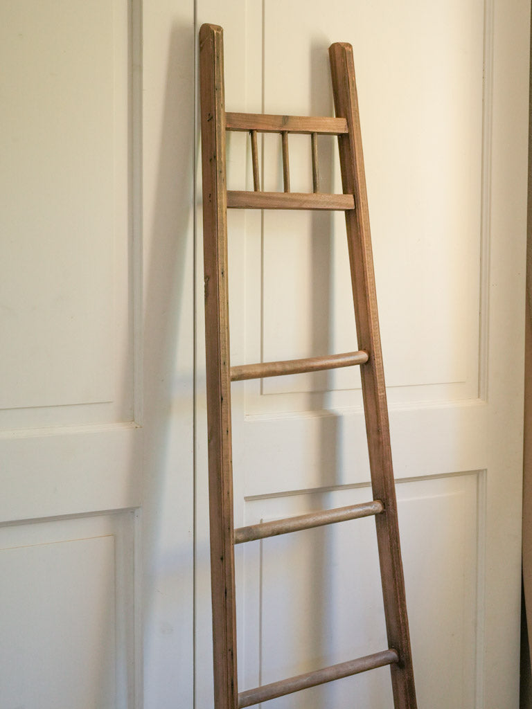 Elegant, versatile wooden towel ladder