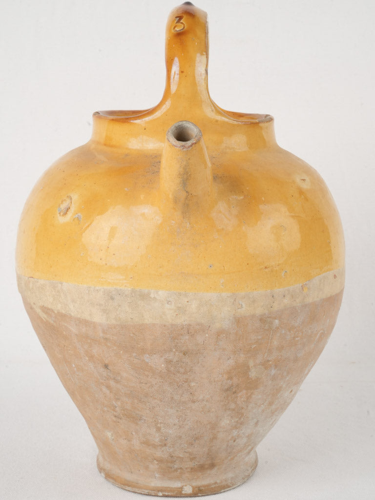 Distinctive aquitaine terracotta piece  