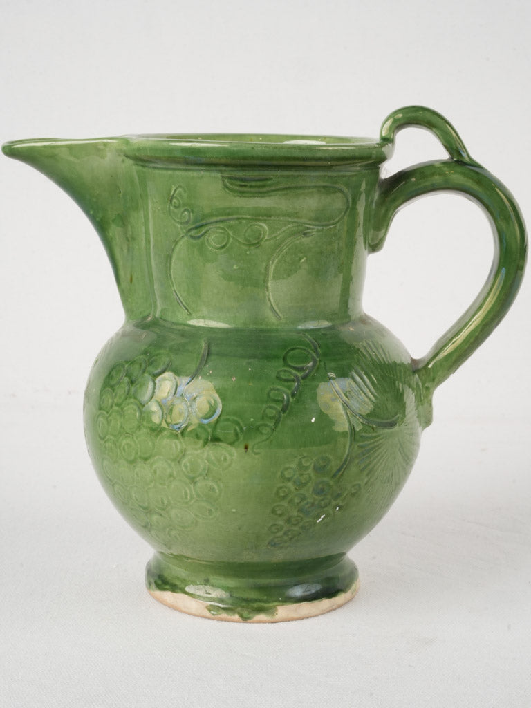 Historic Cliousclat region pitcher